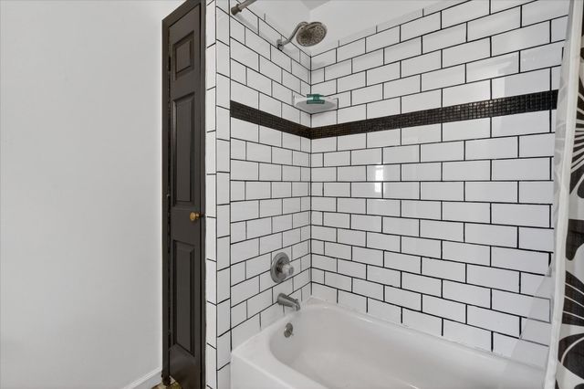 8915 Deering Street, Livonia, MI 48150