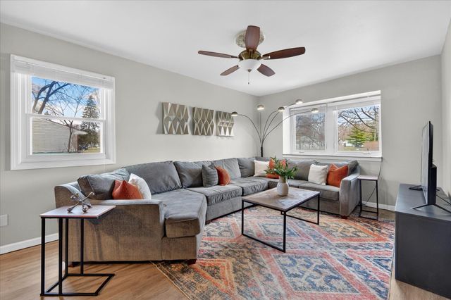 8915 Deering Street, Livonia, MI 48150