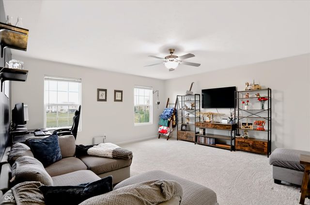 3392 Roundlake Lane, Whitestown, IN 46075