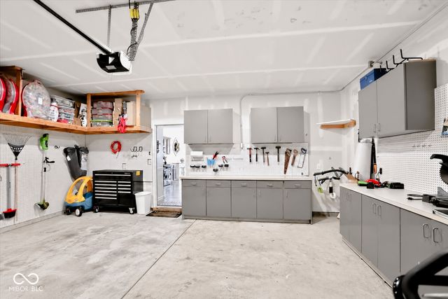 3392 Roundlake Lane, Whitestown, IN 46075