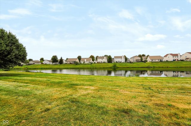 3392 Roundlake Lane, Whitestown, IN 46075