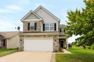 3392 Roundlake Lane, Whitestown, IN 46075