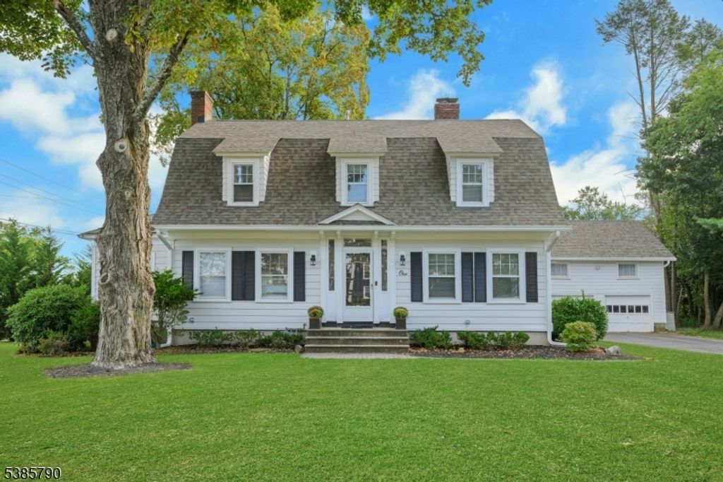 1 Lenape Ct, Pequannock Twp., NJ 07444