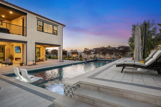 8416-18 Hidden Cove Way, San Diego, CA 92127