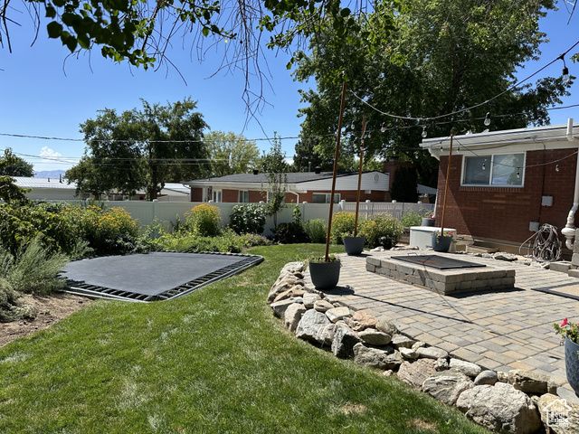 890 E BROOKSHIRE DR, Kaysville, UT 84037