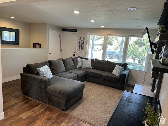 890 E BROOKSHIRE DR, Kaysville, UT 84037