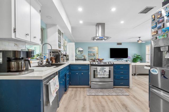420 SE 12th Avenue, Deerfield Beach, FL 33441