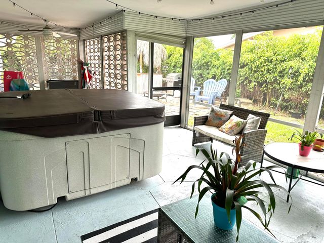 420 SE 12th Avenue, Deerfield Beach, FL 33441