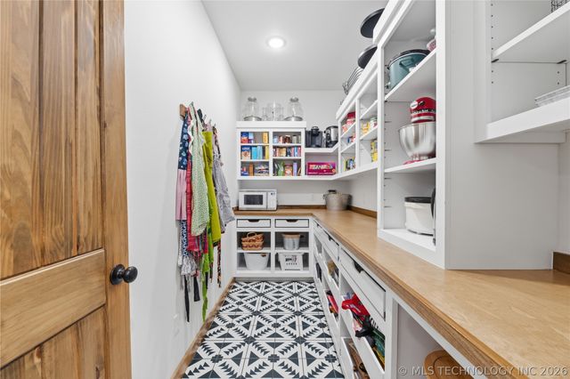 8952 S 429, Chouteau, OK 74337