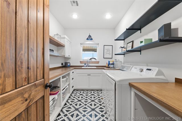 8952 S 429, Chouteau, OK 74337