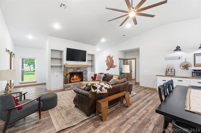 8952 S 429, Chouteau, OK 74337
