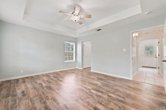 104 Shadow Woods, La Vernia, TX 78121
