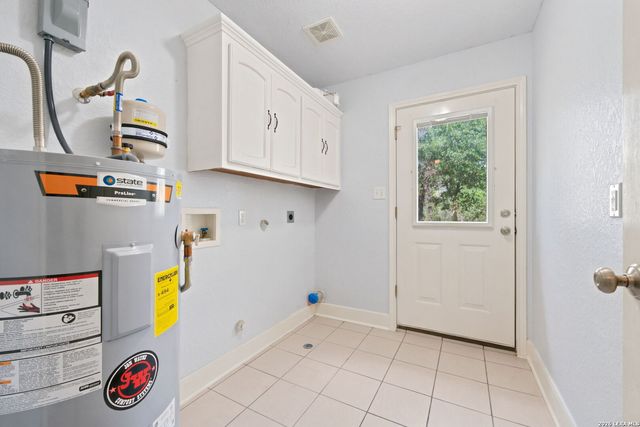 104 Shadow Woods, La Vernia, TX 78121