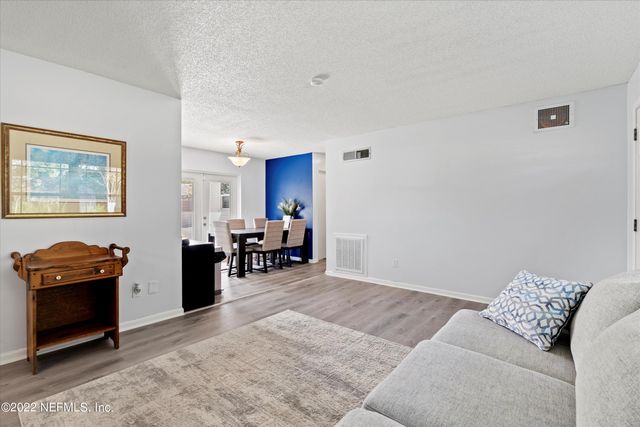 8440 FROST Street N, Jacksonville, FL 32221