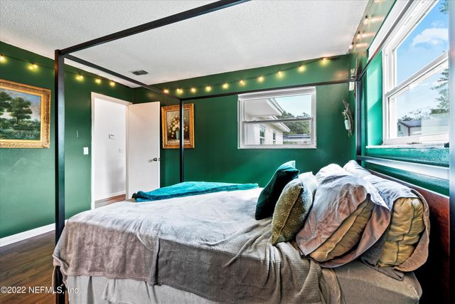 8440 FROST Street N, Jacksonville, FL 32221