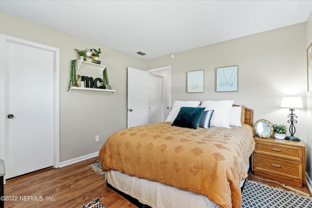 8440 FROST Street N, Jacksonville, FL 32221