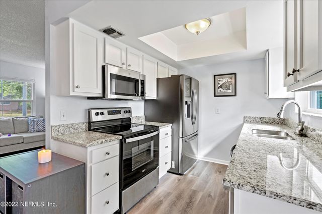 8440 FROST Street N, Jacksonville, FL 32221