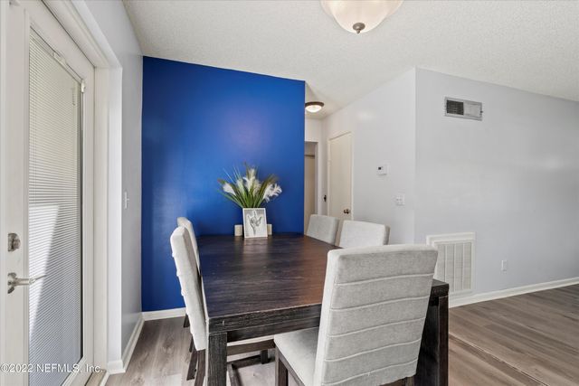 8440 FROST Street N, Jacksonville, FL 32221