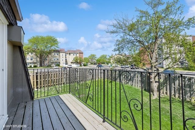 620 Trace Drive 207, Buffalo Grove, IL 60089