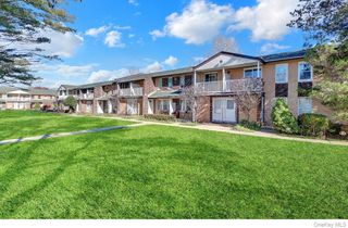 105 Artist Lake Drive, Middle Island, NY 11953