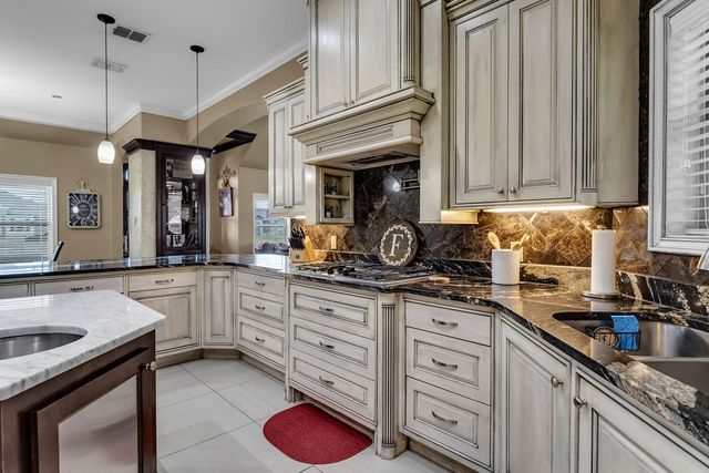 5498 Lonesome Dove, Robstown, TX 78380