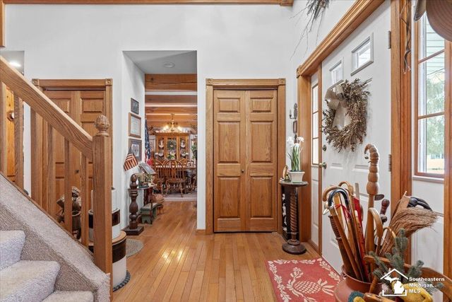 7577 S Huron River Drive, South Rockwood, MI 48179