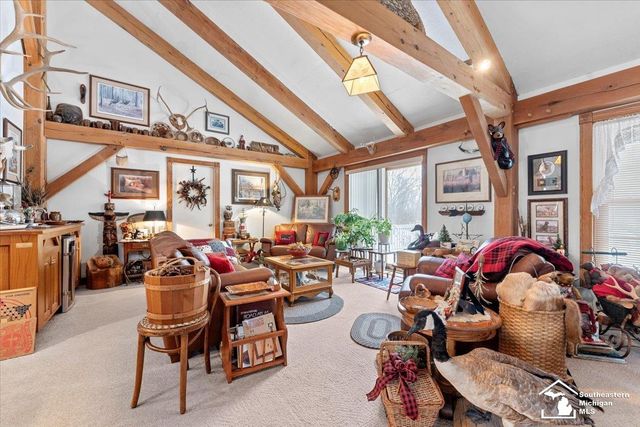 7577 S Huron River Drive, South Rockwood, MI 48179