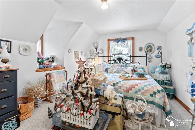 7577 S Huron River Drive, South Rockwood, MI 48179