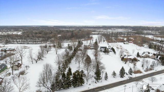 7577 S Huron River Drive, South Rockwood, MI 48179