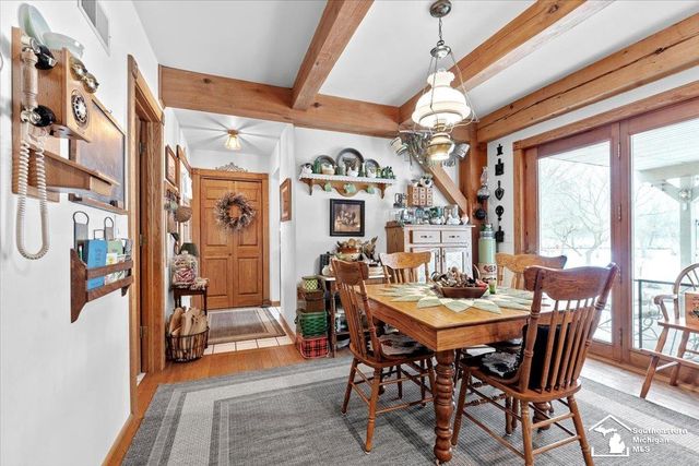 7577 S Huron River Drive, South Rockwood, MI 48179