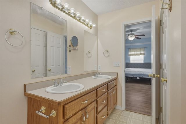 2724 N Missouri Avenue, Joplin, MO 64801