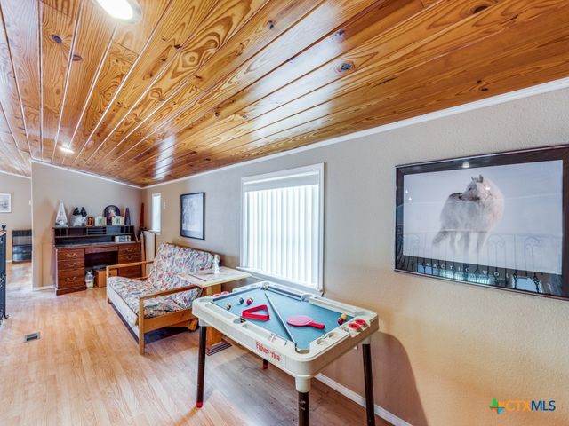 6300 Hickory Forrest Drive, Seguin, TX 78155