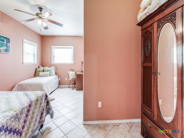 6300 Hickory Forrest Drive, Seguin, TX 78155
