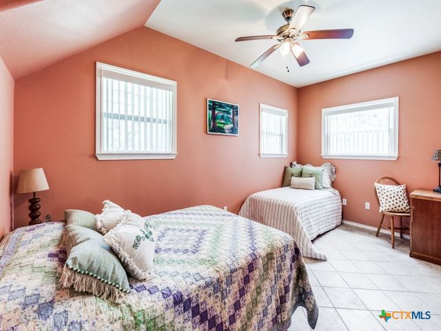 6300 Hickory Forrest Drive, Seguin, TX 78155