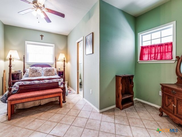 6300 Hickory Forrest Drive, Seguin, TX 78155