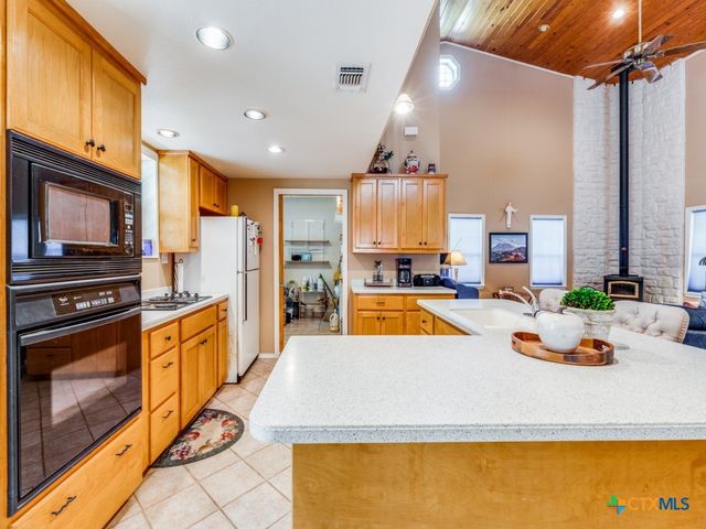 6300 Hickory Forrest Drive, Seguin, TX 78155