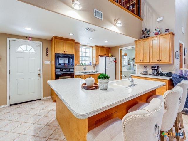 6300 Hickory Forrest Drive, Seguin, TX 78155