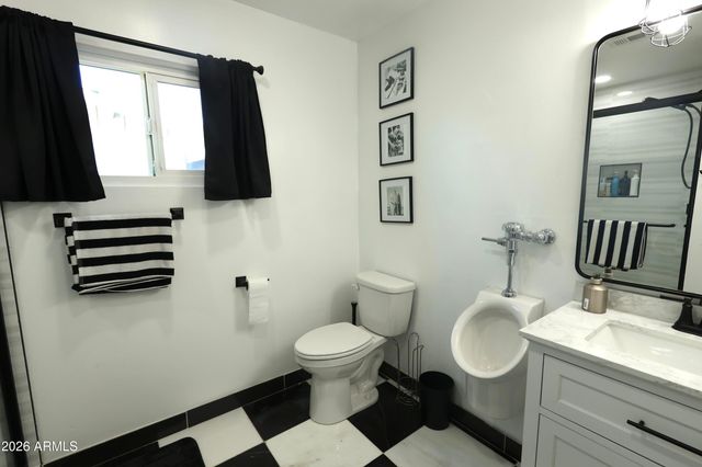 1011 W Elna Rae Street, Tempe, AZ 85281