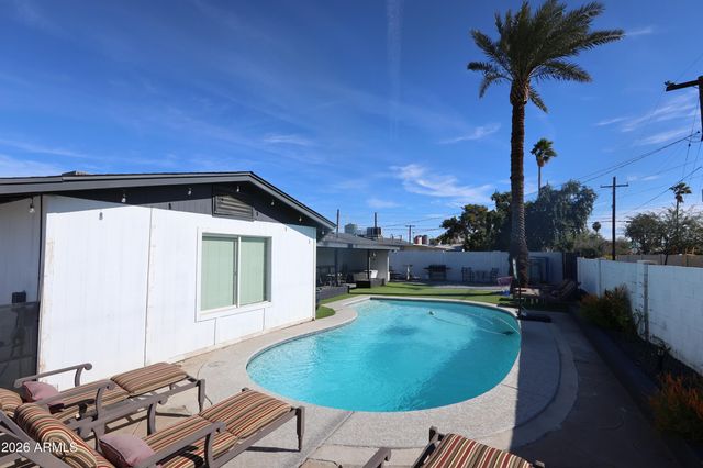 1011 W Elna Rae Street, Tempe, AZ 85281