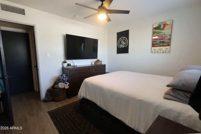 1011 W Elna Rae Street, Tempe, AZ 85281