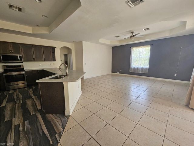 809 Lincoln AVE, Lehigh Acres, FL 33972