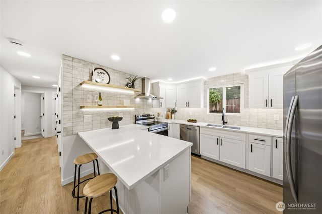 24212 SE 223rd Street, Maple Valley, WA 98038