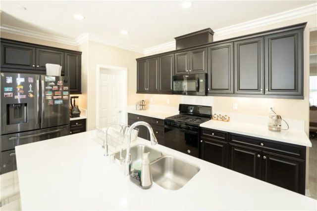 21047 Iron Rail, Riverside, CA 92507