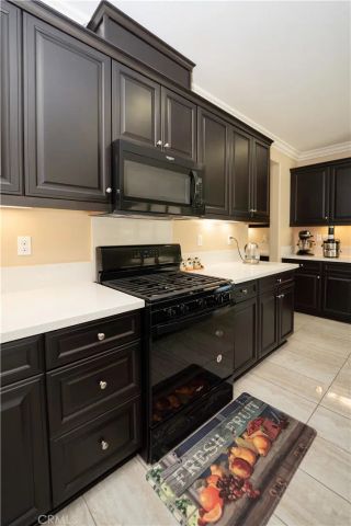 21047 Iron Rail, Riverside, CA 92507