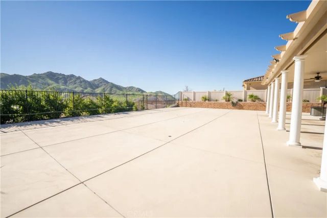 21047 Iron Rail, Riverside, CA 92507