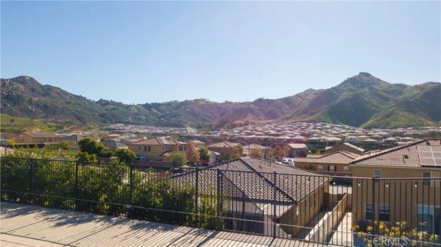 21047 Iron Rail, Riverside, CA 92507