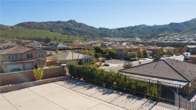 21047 Iron Rail, Riverside, CA 92507