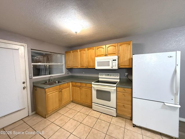 2127 Smathers Circle N B, Melbourne, FL 32935