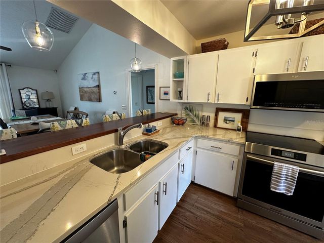 12595 SE SUNSET HARBOR ROAD, Weirsdale, FL 32195