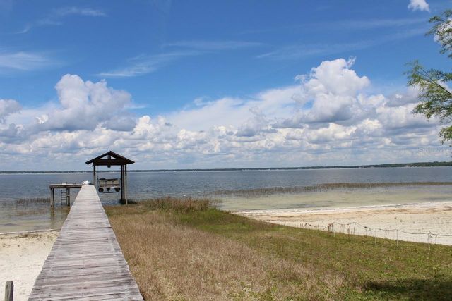 12595 SE SUNSET HARBOR ROAD, Weirsdale, FL 32195